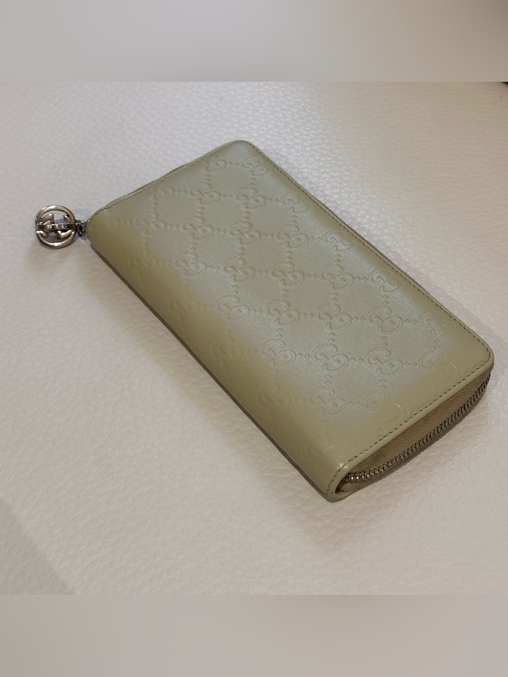 Gucci Light Beige Embossed Leather Zip-Around Wallet